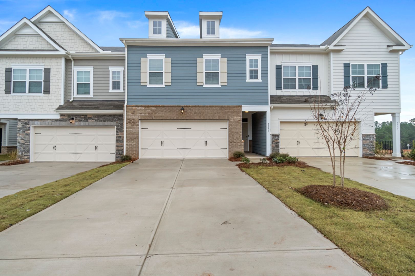 Like Brand New Luxury Townhome in Matthews!
