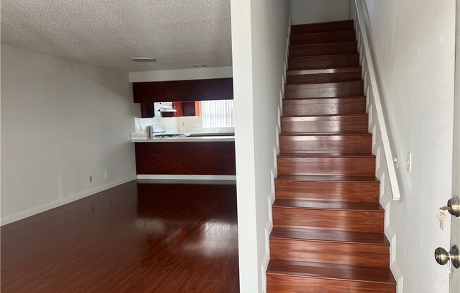 222 W DEXTER ST