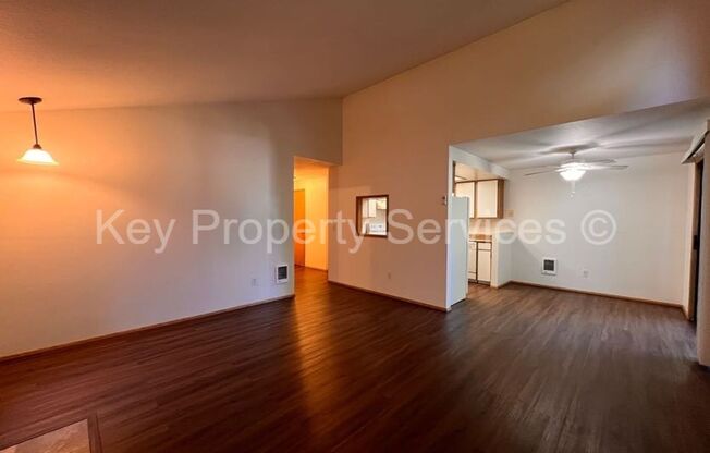 MOVE IN SPECIAL! HALF OFF! Updated Condo in Hazel Dell