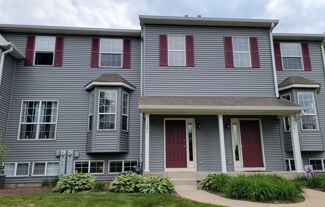 GREAT 2 BEDROOM, 1.1 BATH TOWNHOME WITH LOWER LEVEL REC ROOM!