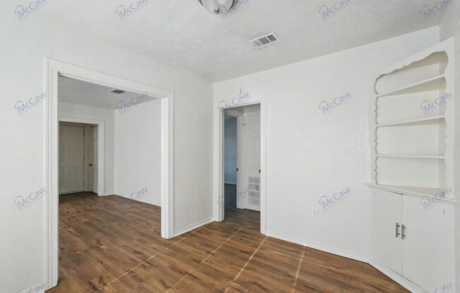 316 W AVE
