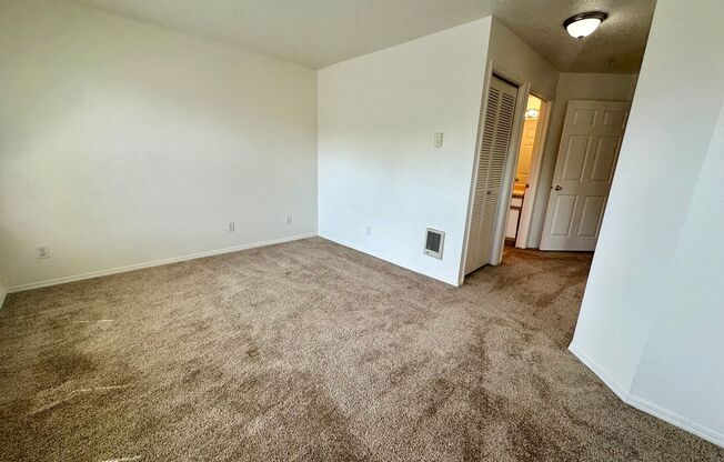 2 beds, 2 baths, 900 sqft, $1,895, Unit 1332 - #19