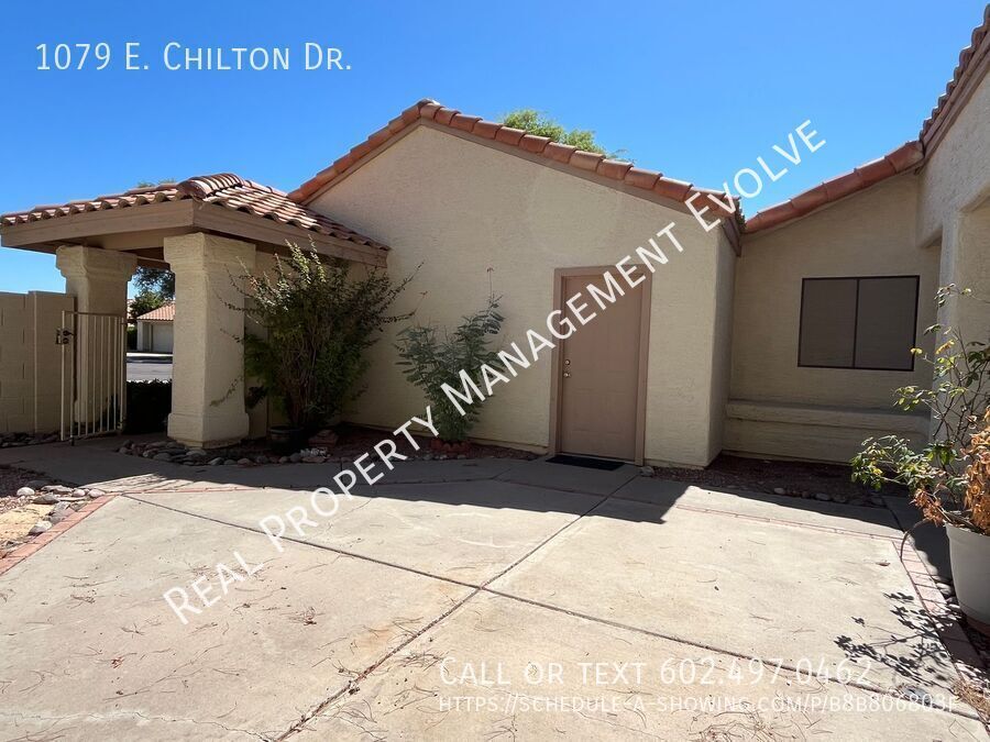 1079 E CHILTON DR