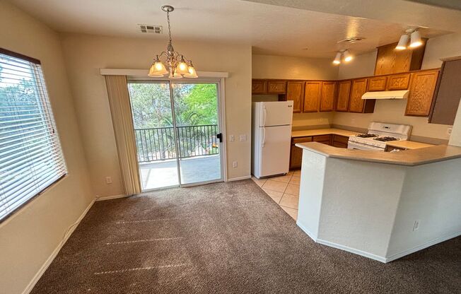 3 beds, 2 baths, $1,850, Unit UNIT 2022