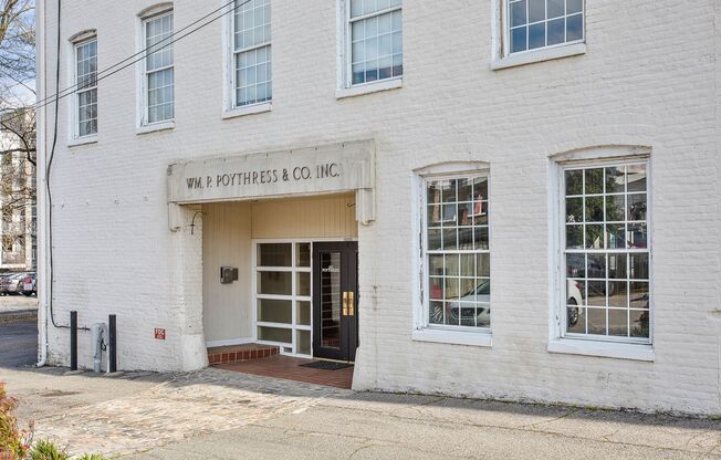 1 bed, 1 bath, 512 sqft, $1,250, Unit APT 303