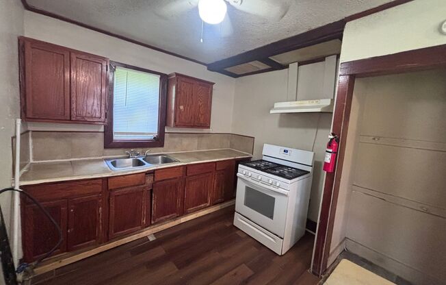 1 Bedroom, 1 Bathroom Home in Lafayette!