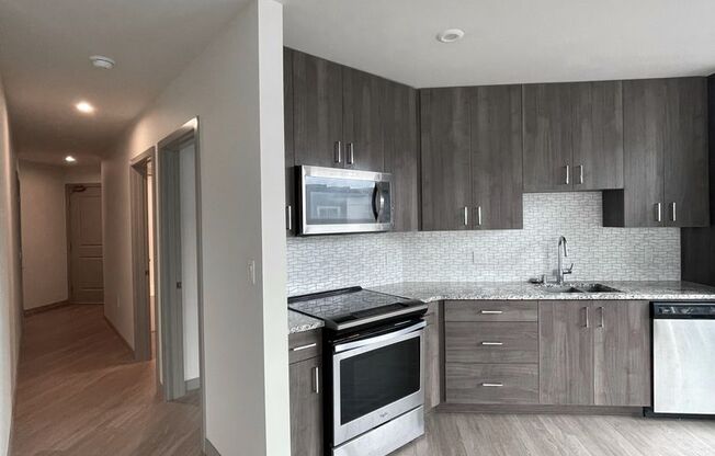 2 beds, 2 baths, 1,036 sqft, $3,095, Unit 505