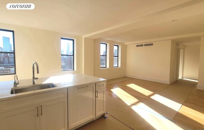 3 beds, 3 baths, $14,000, Unit PHD