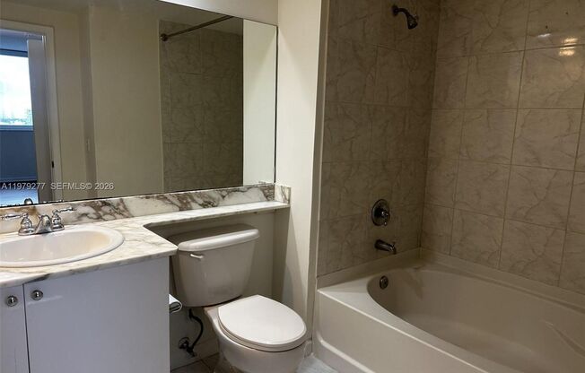 3 beds, 2 baths, $3,500, Unit UNIT 914