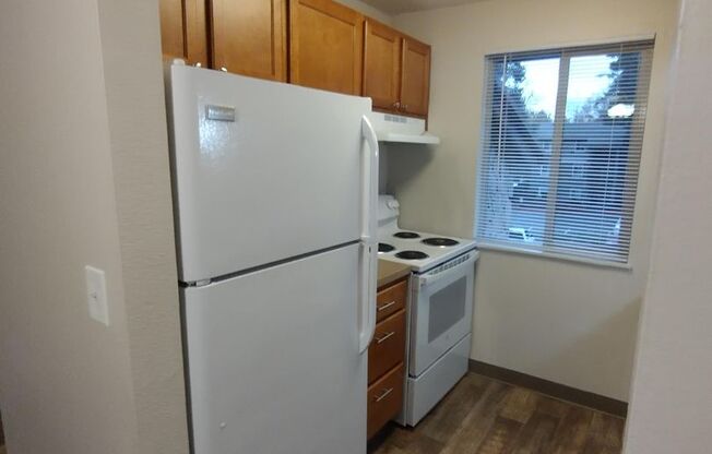 2 beds, 1 bath, 776 sqft, $1,325, Unit 045