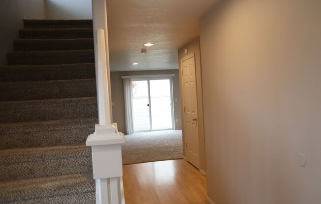 Spacious Salmon Creek Townhome for Lease - 13920 NE 7th Ct.