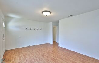 2 beds, 1 bath, $1,195