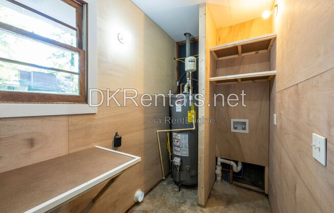 3 beds, 2 baths, 1,160 sqft, $1,900
