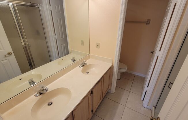 2 beds, 2 baths, $1,675, Unit Unit 102