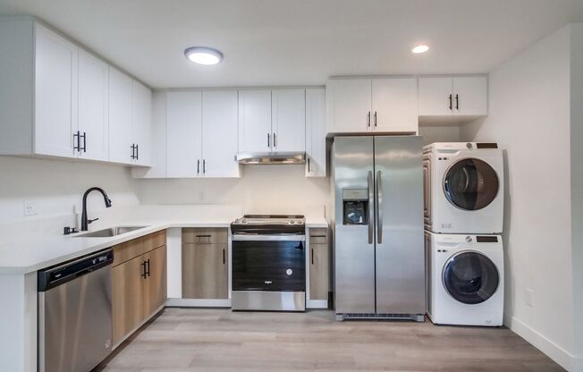 1 bed, 1 bath, 576 sqft, $2,495, Unit 6