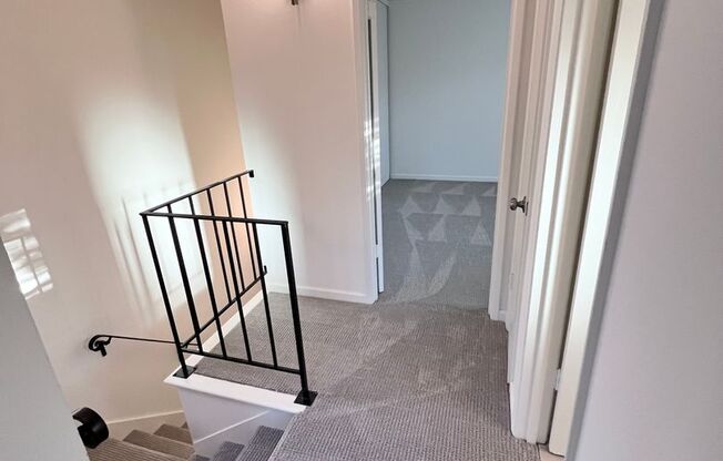 Newly Renovated 2x1 behind Bon Air!