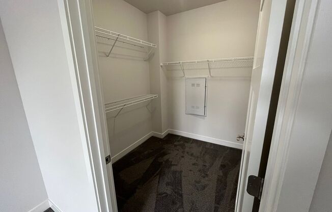 1 bed, 1 bath, 802 sqft, $1,495, Unit Lime 108