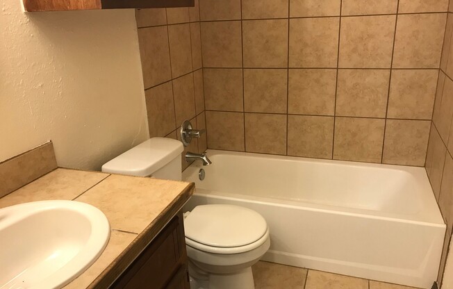 1013 1015 N 5th
