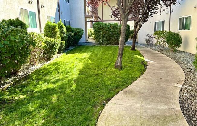 2 beds, 1.5 baths, 895 sqft, $1,545, Unit 175