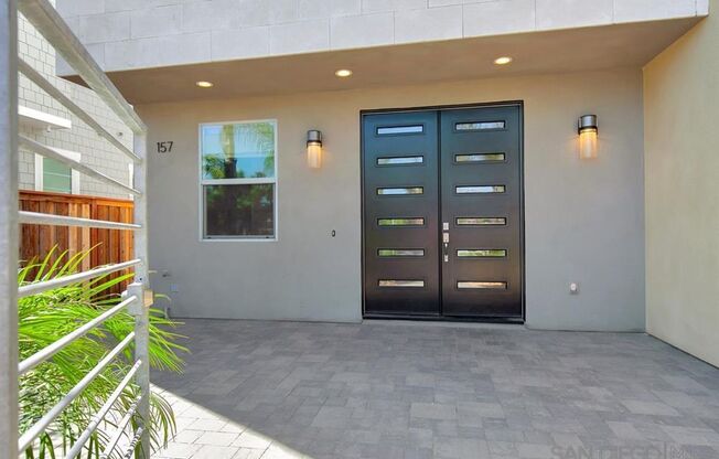 Imperial Beach - Fully Furnished 3bd/2.5ba Beach House just 1 block from the Beach! (Available Long Term)