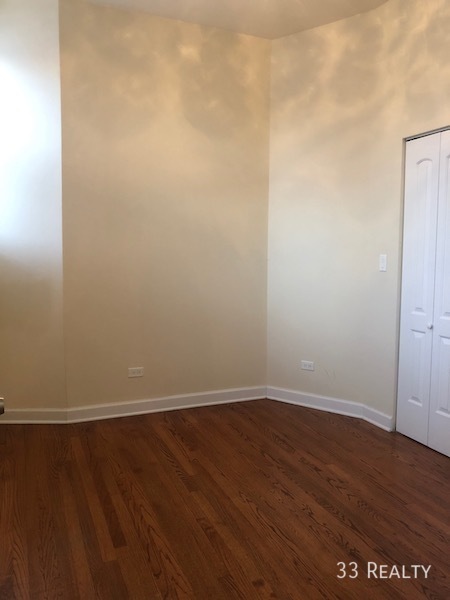 1058 N Damen