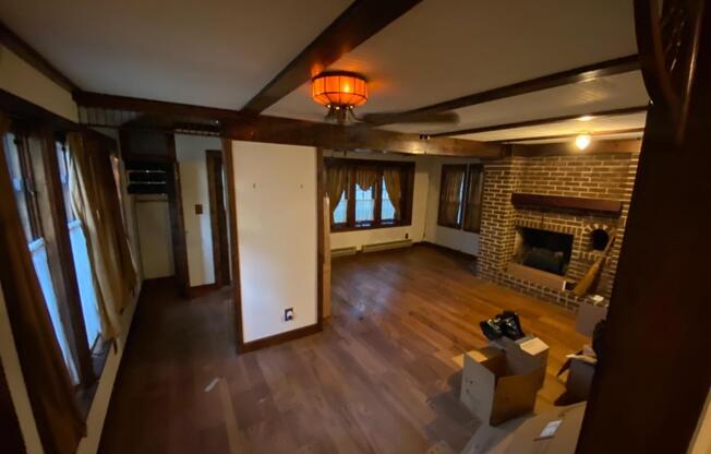 27 WOODEDGE AVE