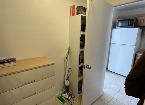 Studio, 1 bath, 500 sqft, $2,500, Unit 606