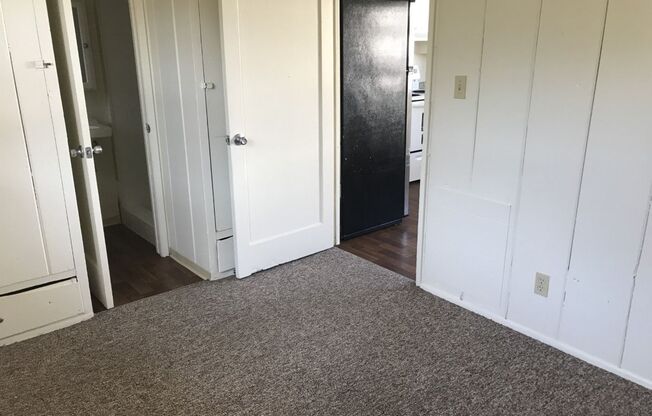 1 bed, 1 bath, $1,695, Unit 671