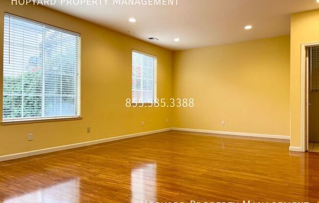 933 DESMET DR