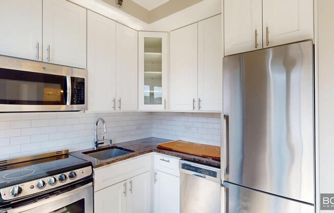2 beds, 1 bath, $7,195, Unit 2101