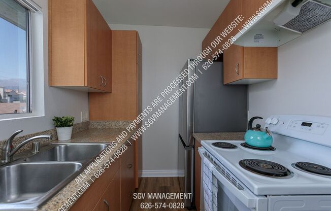 2 beds, 1 bath, $2,250, Unit 15