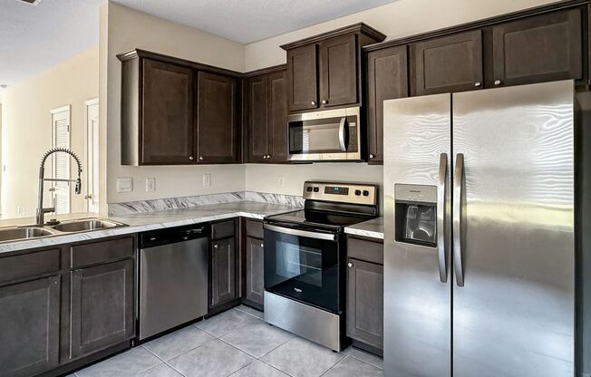 Townhome in the NEW community on Baymeadows & Southside, Baypointe!!