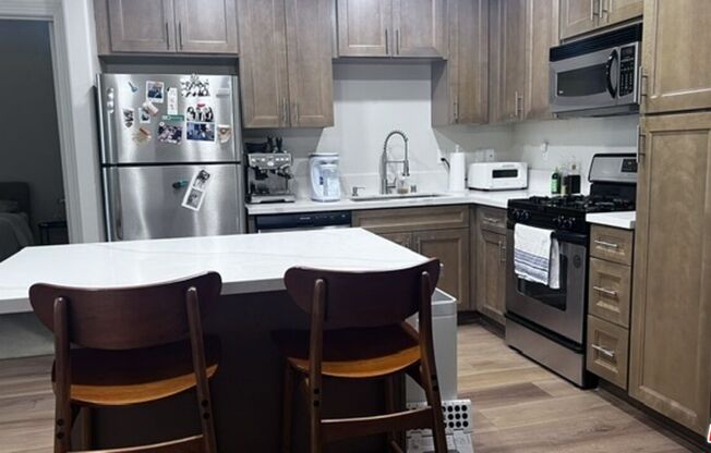 2 beds, 2 baths, 1,216 sqft, $3,475, Unit 436