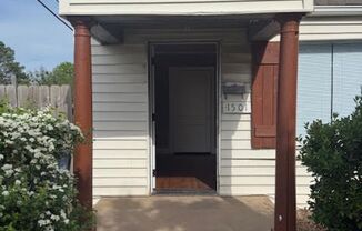 1930's Charming duplex