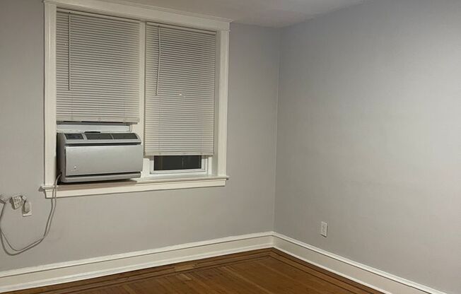 1 bed, 1 bath, 375 sqft, $1,275, Unit 3B