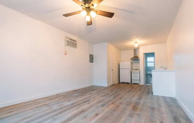 Studio, 1 bath, $1,465