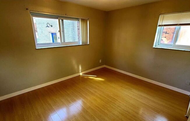 1 bed, 1 bath, 700 sqft, $950, Unit 8718-7