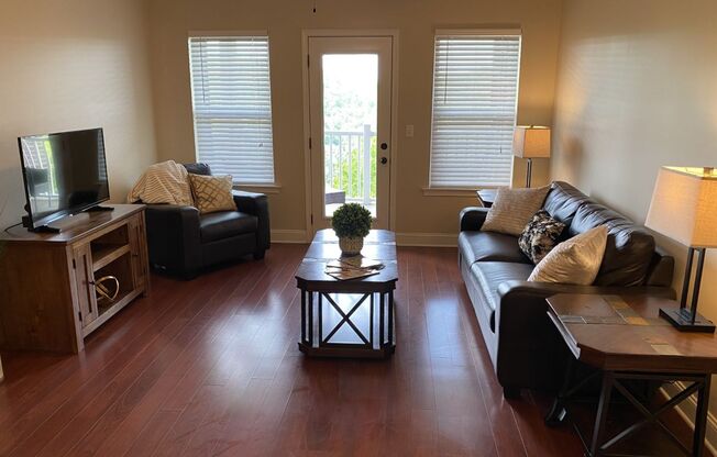 3 beds, 2 baths, 1,500 sqft, $3,475, Unit 450SMA1