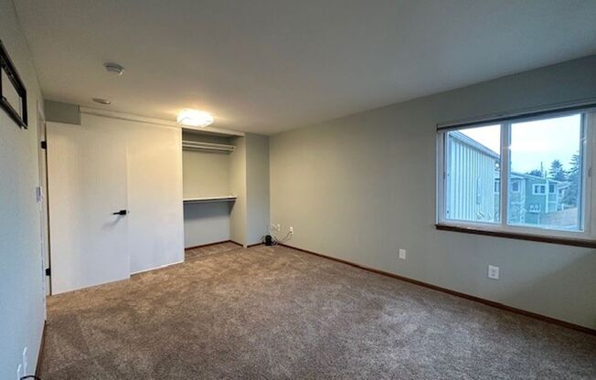 2 beds, 1.5 baths, $2,150, Unit # #M 93