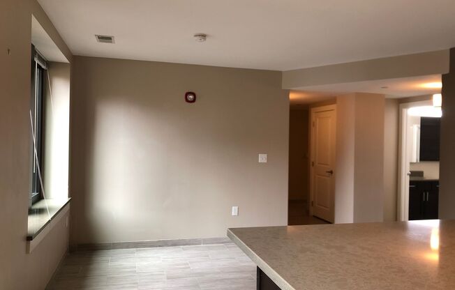 Studio, 1 bath, 594 sqft, $1,335, Unit 1105