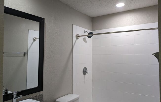 1 bed, 1 bath, 700 sqft, $1,195, Unit 201