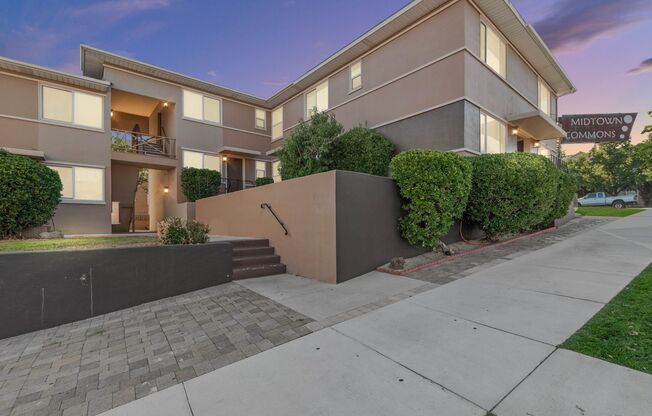 2 beds, 1 bath, 700 sqft, $1,495, Unit 66 MC