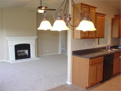 3 beds, 2 baths, $1,600