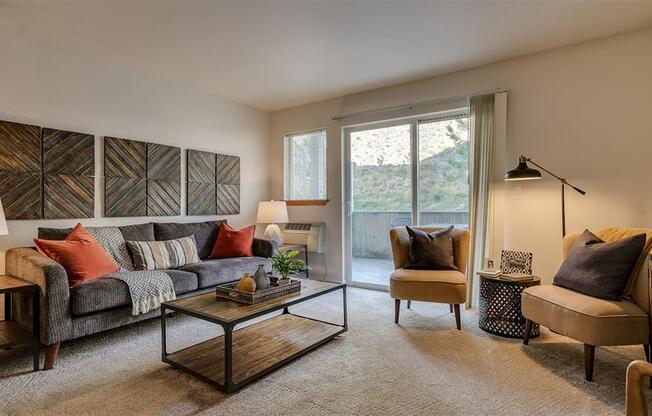 Canyon Bluffs Apartments in Spokane, WA