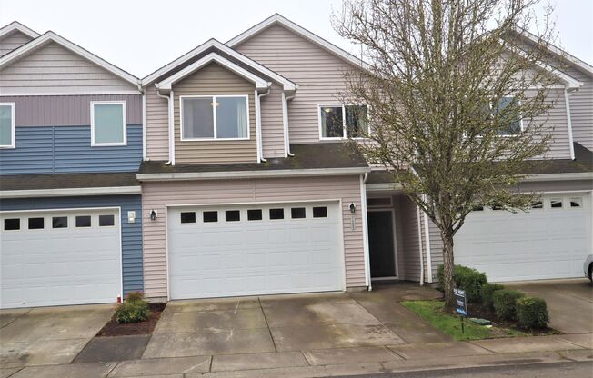 Beautiful 3-Bedroom Town-Home in the Evergreen Neighborhood for Rent - 12503 NE 70th Cir,