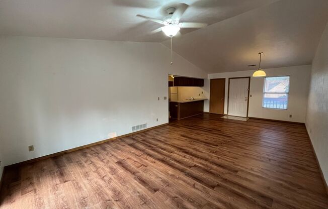 2 beds, 1 bath, $1,175