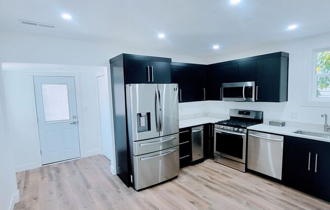 Gorgeous Newly Remodeled House!!