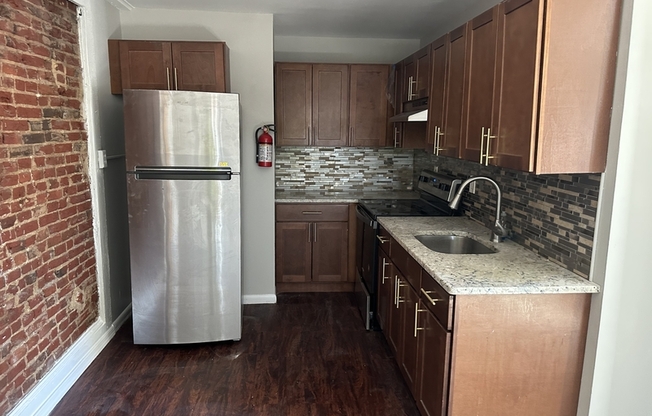 215 HIGH ST
