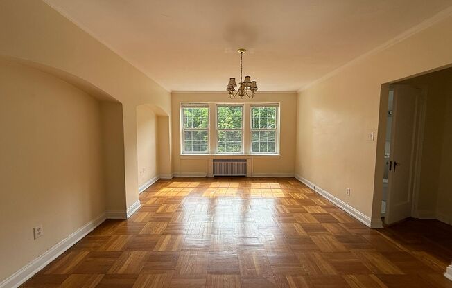 Studio, 1 bath, 413 sqft, $1,325, Unit Royal York 508