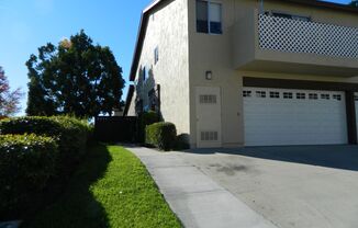 Townhouse w/ Garage & Private Patio, Walking distance to shopping, near highly rated schools